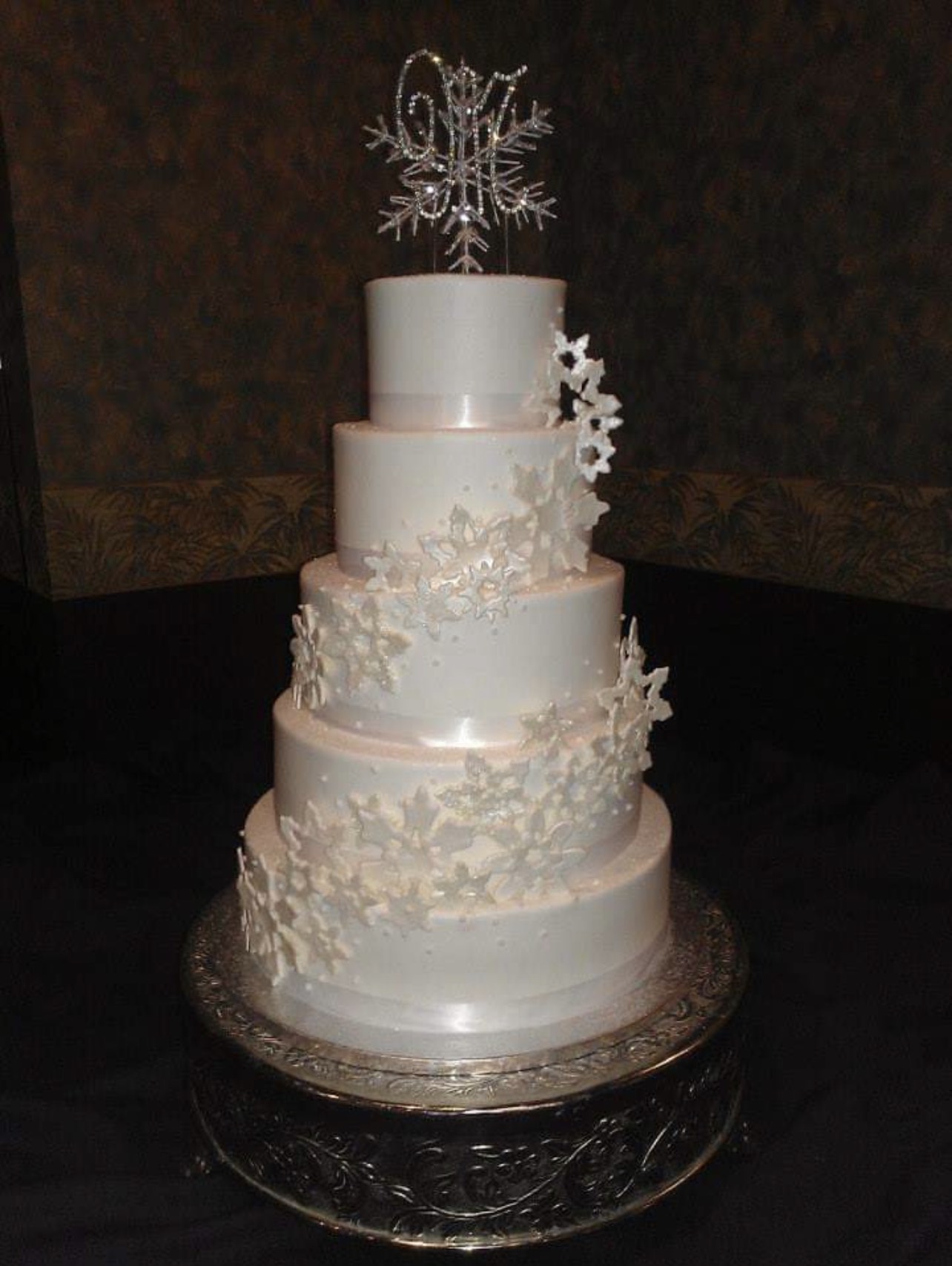 winter wedding cake traditional round snow flake